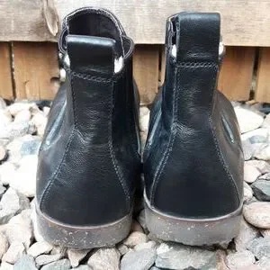Emu razorback black leather ankle boots  mens 11 Emu | Shoes | Emu Razorback Black Leather Ankle Boots Mens 1  main image 4